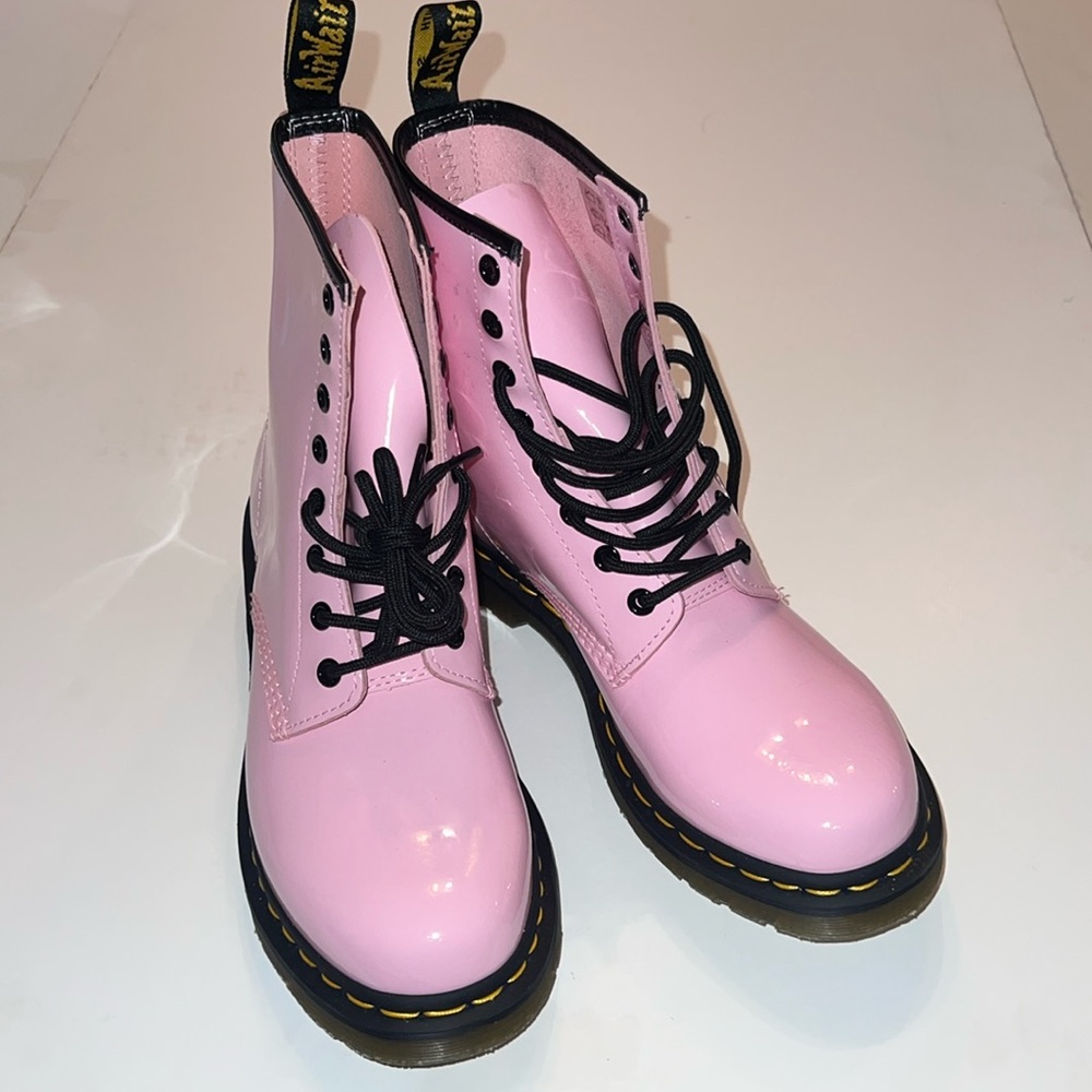 Dr Marten’s 1460 pink patent leather boots - Women 9 - NWOT